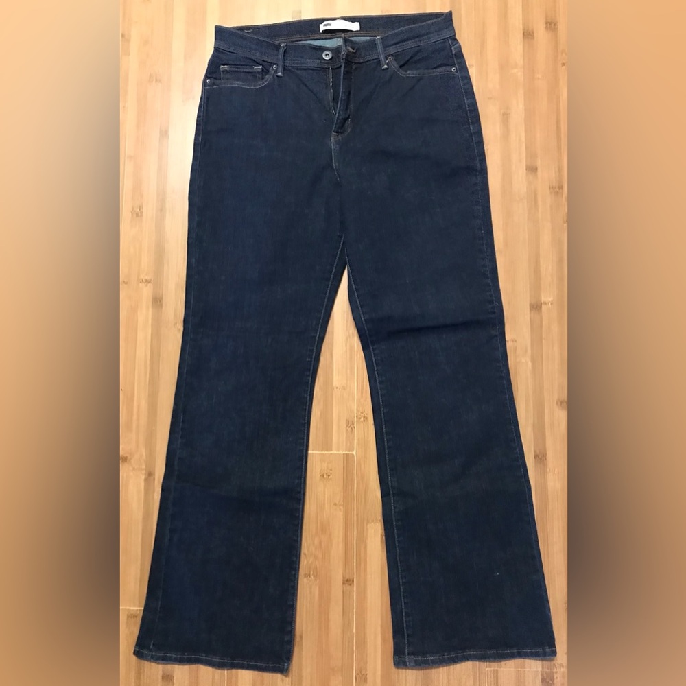 Levi and Strauss 512 Bootcut 12 Perfectly Slimming